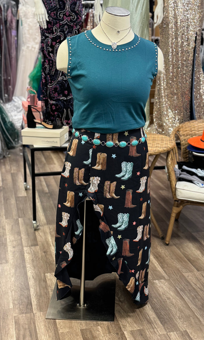 Boots are walking skirt
