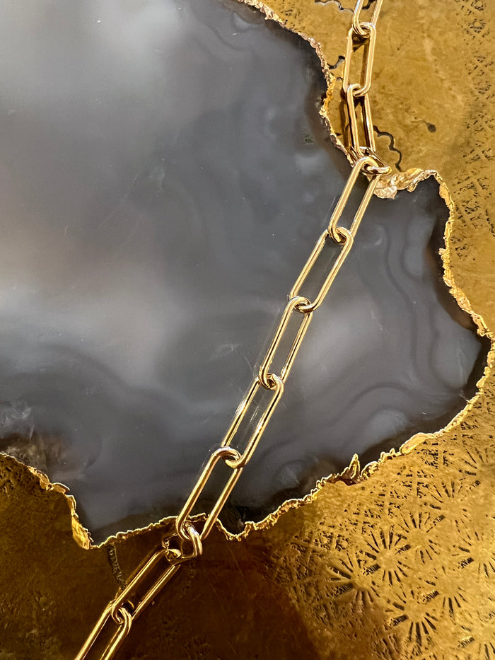 Cristina V 28” Paperclip Chain