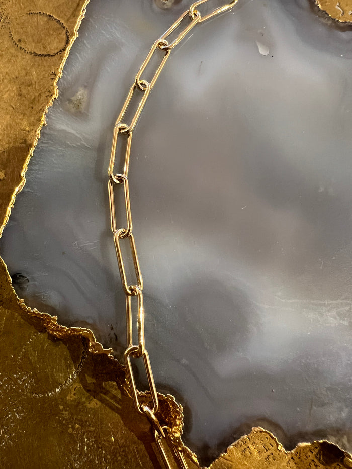 Cristina V 21” Paperclip Chain