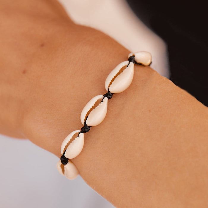 Charm Bracelet - Knotted Cowrie - Silver - Black
