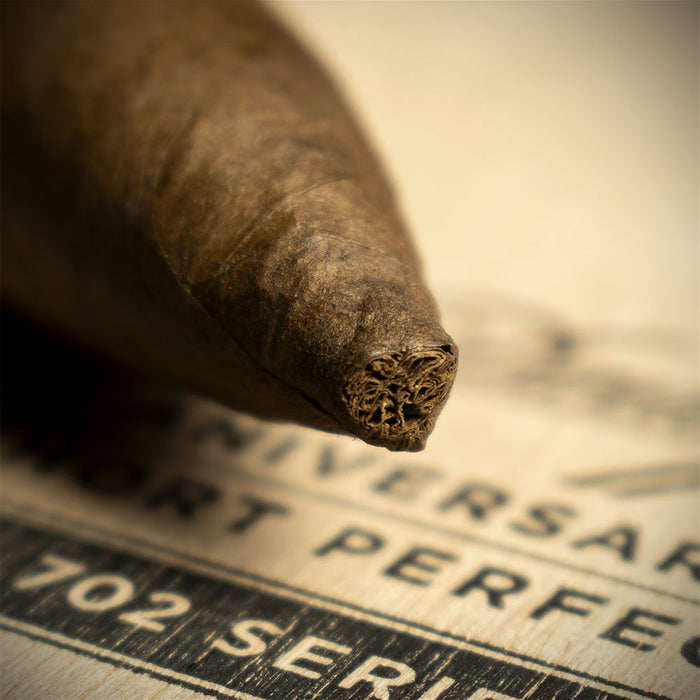 Davidoff 702 Series Aniversario Limited Edition Short Perfecto Cigar - Single