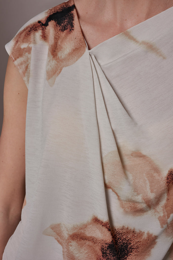 FLORAL ASYMMETRIC BLOUSE
