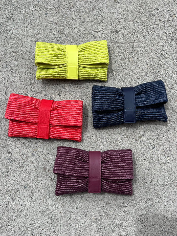 Novinska Raffia Clutch