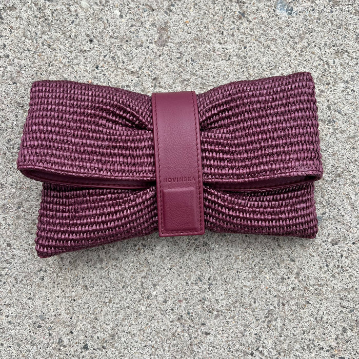 Novinska Raffia Clutch