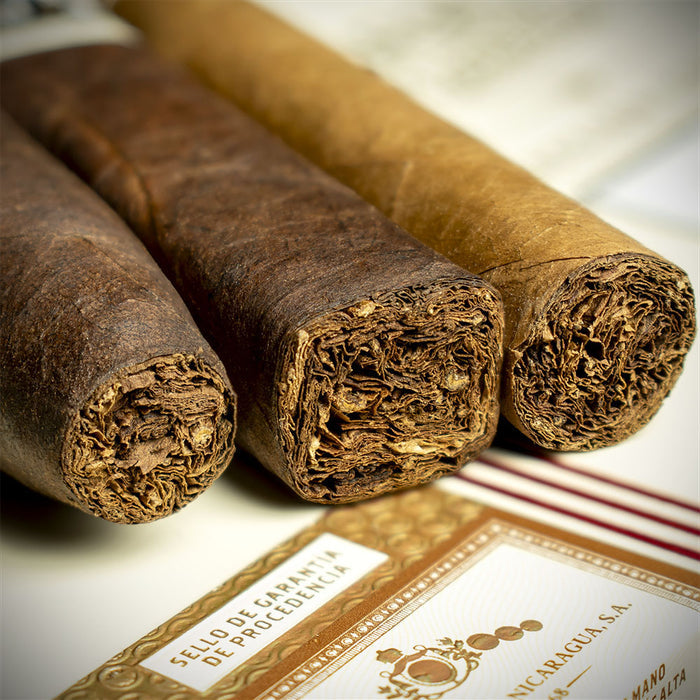 Joya De Nicaragua Obras Maestras Seleccion Especial Cigars Gift Box - Box of 5