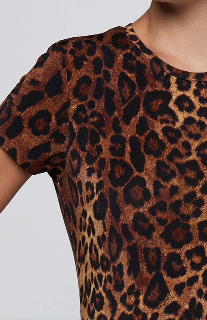 L'Agence Ressi Crew tee in tan Javan leopard print, close-up of the leopard print