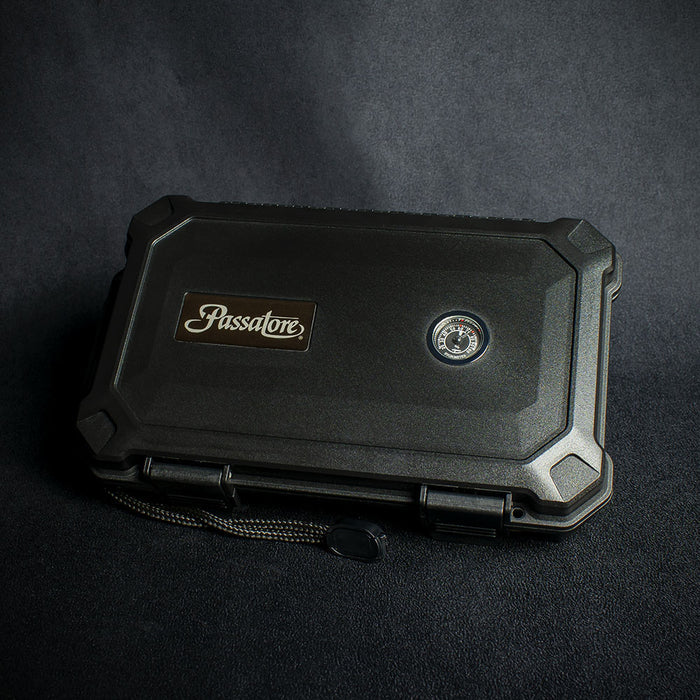 Passatore 5 Cigar Travel Humidor Black -  Black Waterproof