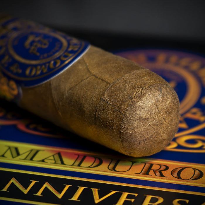 Perdomo 10th Anniversary Maduro Robusto Cigar - Single