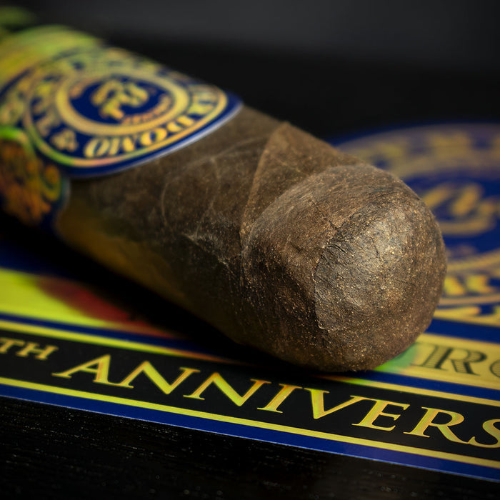 Perdomo 10th Anniversary Maduro Super Toro Cigar - Single