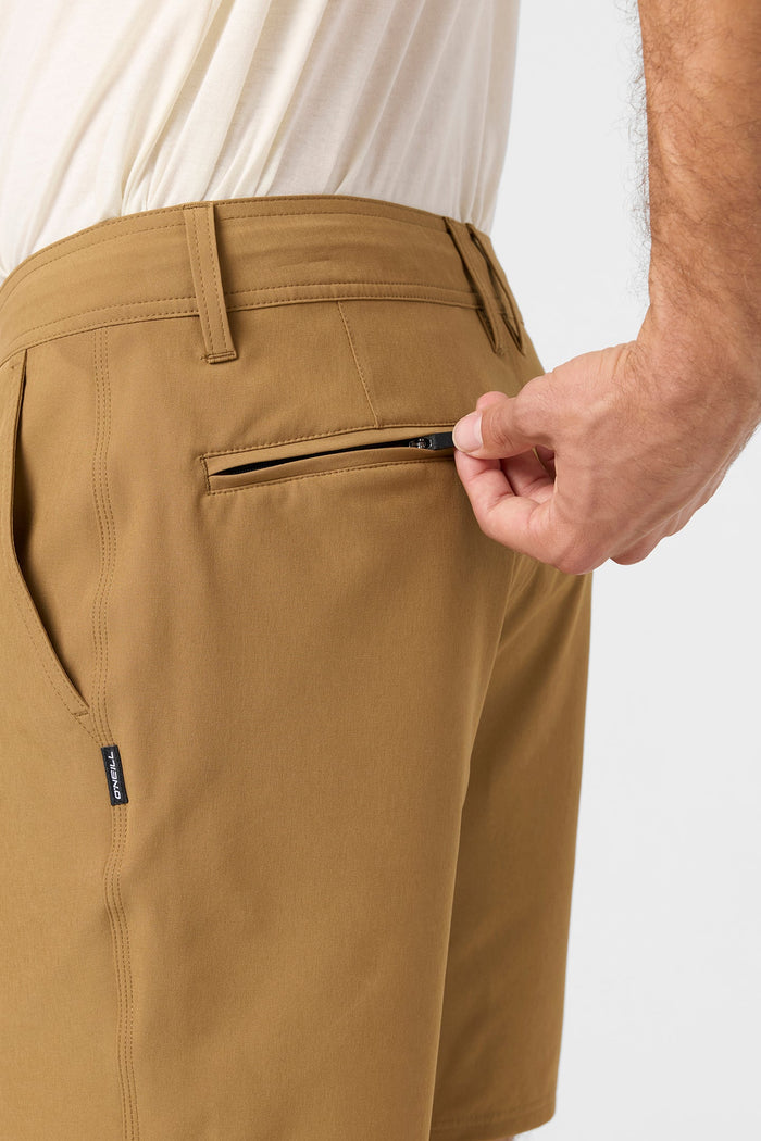 Reserve Solid 17" Hybrid Shorts - Dark Khaki