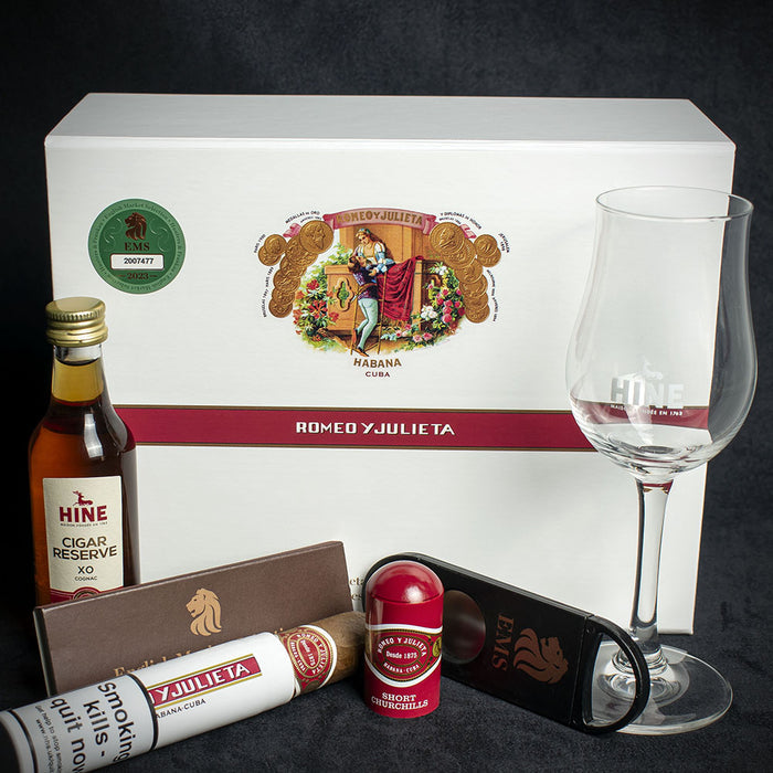 Romeo y Julieta Short Churchill Tubed Cuban Cigar & Hine Miniature - Gift Box