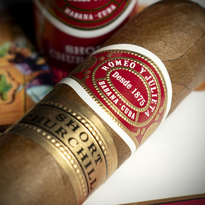 Romeo y Julieta Short Churchill Tubed Cuban Cigar & Hine Miniature - Gift Box