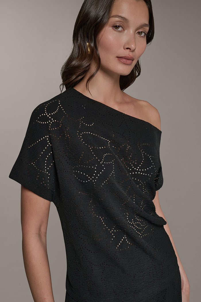 SLEEVELESS ASYMMETRIC LASER CUT TOP