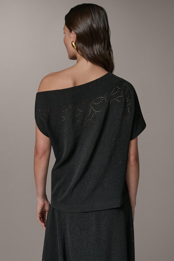 SLEEVELESS ASYMMETRIC LASER CUT TOP