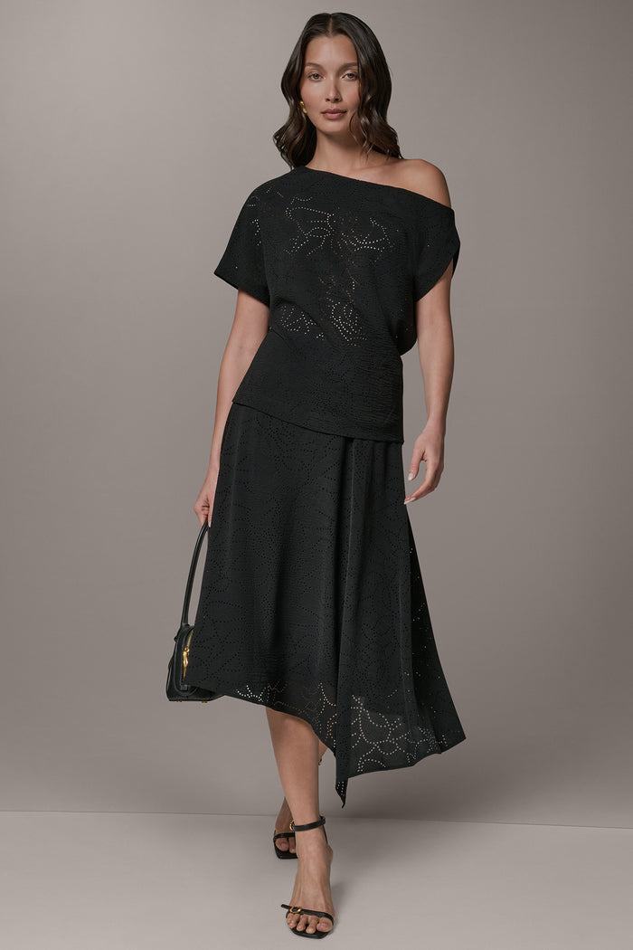 SLEEVELESS ASYMMETRIC LASER CUT TOP