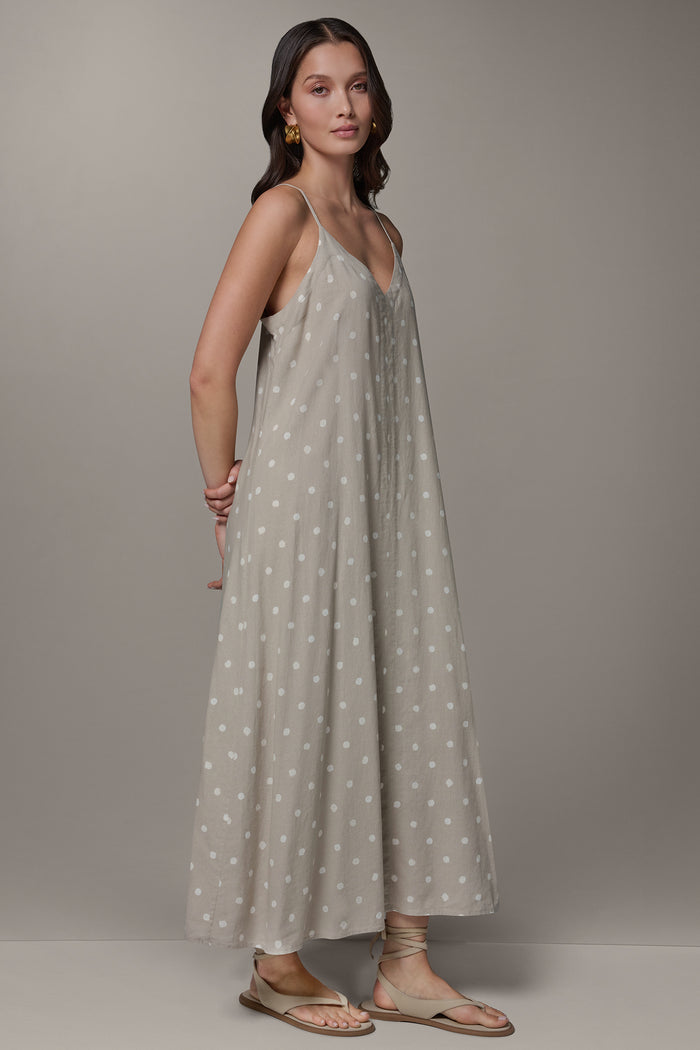 SLEEVELESS MAXI CUTOUT DRESS