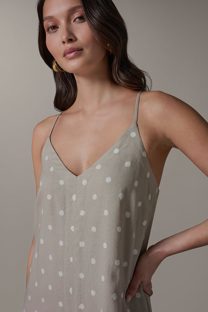 SLEEVELESS MAXI CUTOUT DRESS