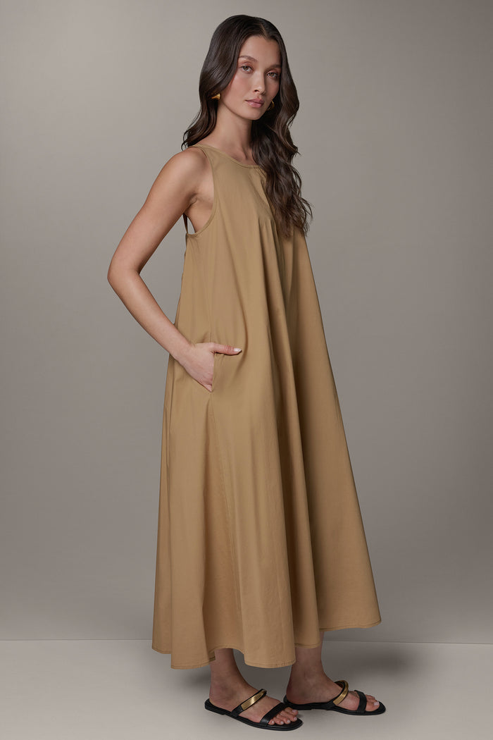 SLEEVELESS MAXI TRAPEZE DRESS