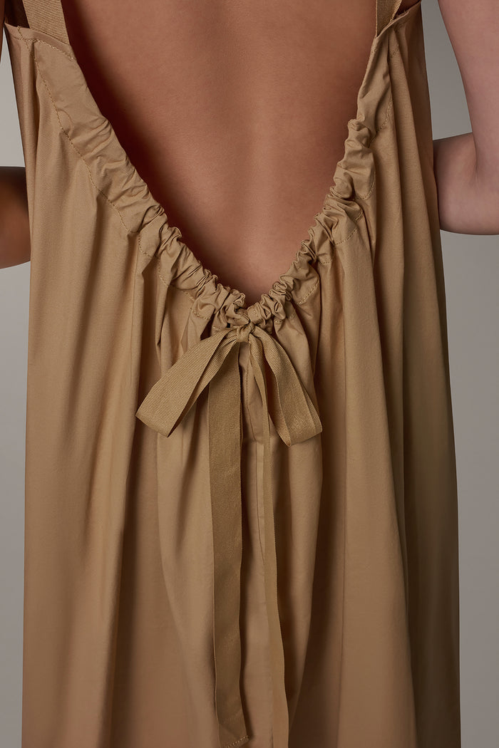 SLEEVELESS MAXI TRAPEZE DRESS