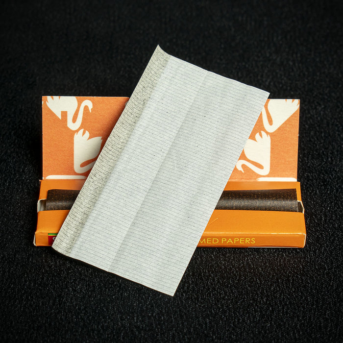 Swan Rolling Papers Regular Liquorice - Box of 50